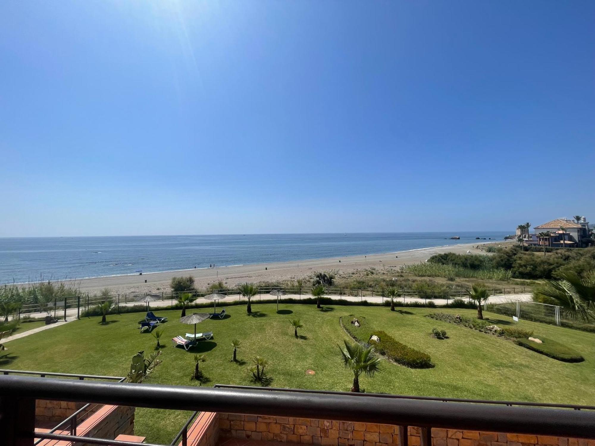 Luxury Casares Del Mar Dp7 Apartment Bagian luar foto